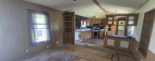 148 Whispering Oaks, Mineral Wells, TX 76067