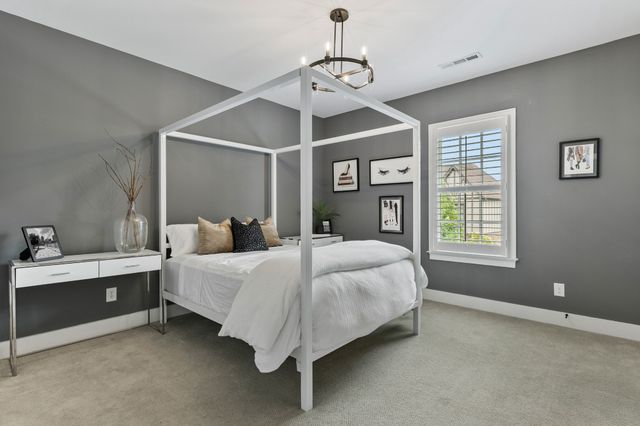 724 Fontwell Ln, Franklin, TN 37064