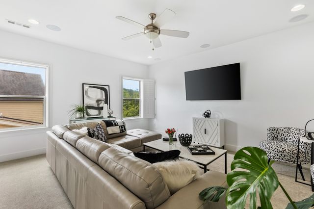 724 Fontwell Ln, Franklin, TN 37064