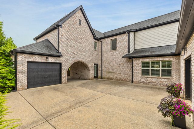 724 Fontwell Ln, Franklin, TN 37064