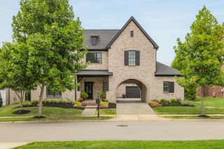 724 Fontwell Ln, Franklin, TN 37064