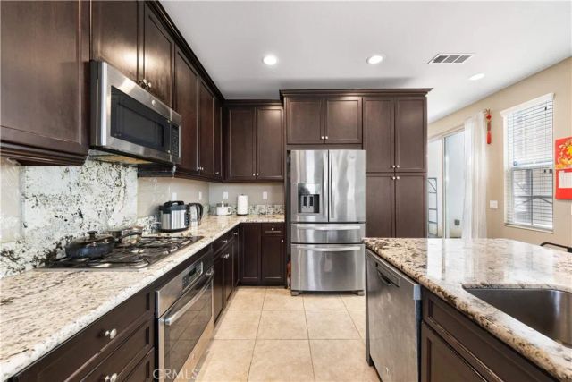 6919 Ivy, Chino, CA 91710