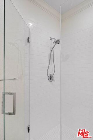 585 N Rossmore Avenue 501, Los Angeles, CA 90004