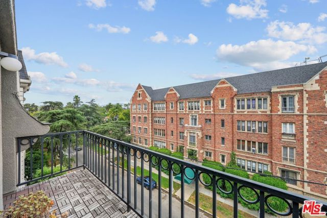 585 N Rossmore Avenue 501, Los Angeles, CA 90004