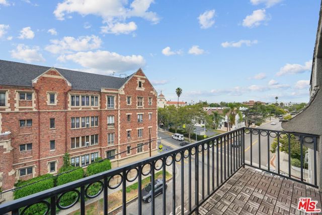 585 N Rossmore Avenue 501, Los Angeles, CA 90004