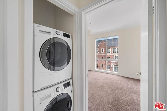 585 N Rossmore Avenue 501, Los Angeles, CA 90004