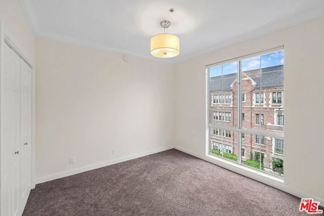 585 N Rossmore Avenue 501, Los Angeles, CA 90004