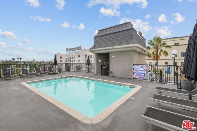 585 N Rossmore Avenue 501, Los Angeles, CA 90004