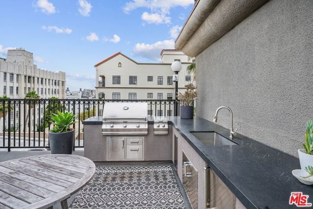 585 N Rossmore Avenue 501, Los Angeles, CA 90004