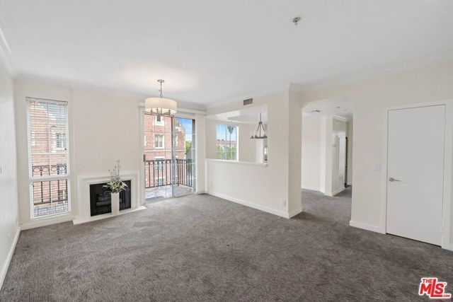 585 N Rossmore Avenue 501, Los Angeles, CA 90004