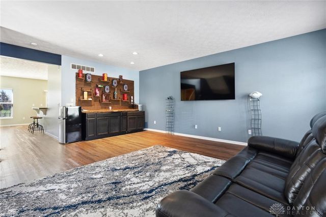 9518 Tahoe Drive, Dayton, OH 45458