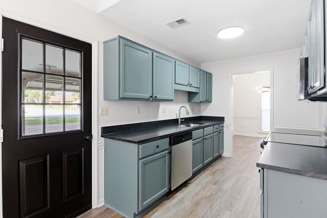 862 RADIANCE DR, Memphis, TN 38018