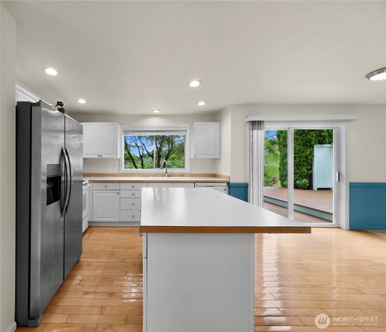 7015 76th Drive NE, Marysville, WA 98270