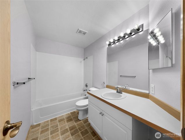 7015 76th Drive NE, Marysville, WA 98270