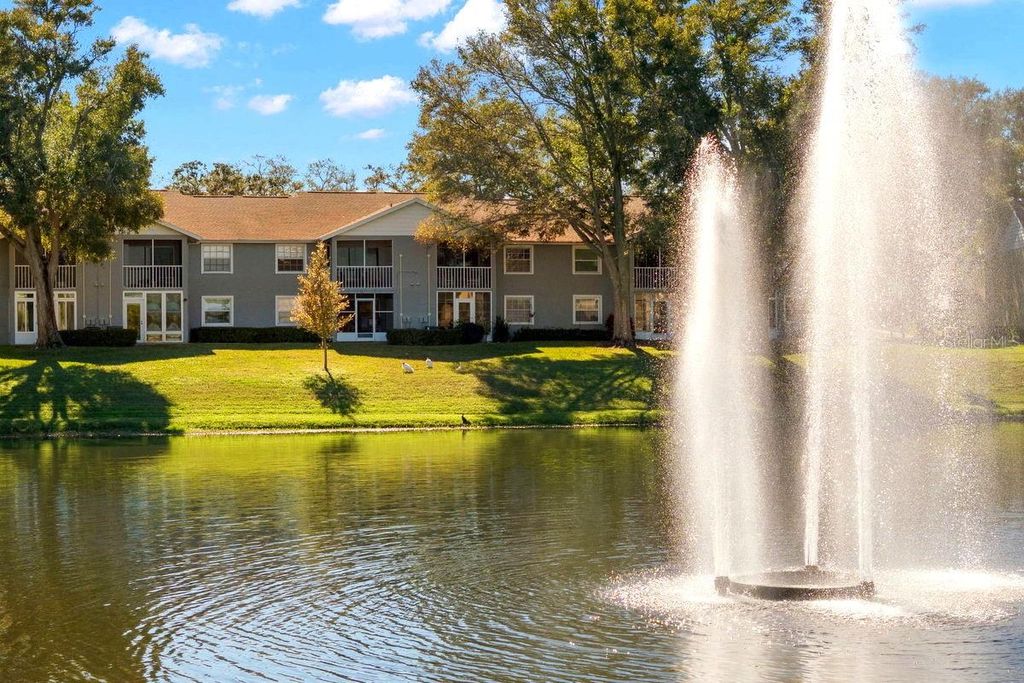 Image 3 of property listing at 1438 MILLSTREAM LANE 203, Dunedin, FL 34698