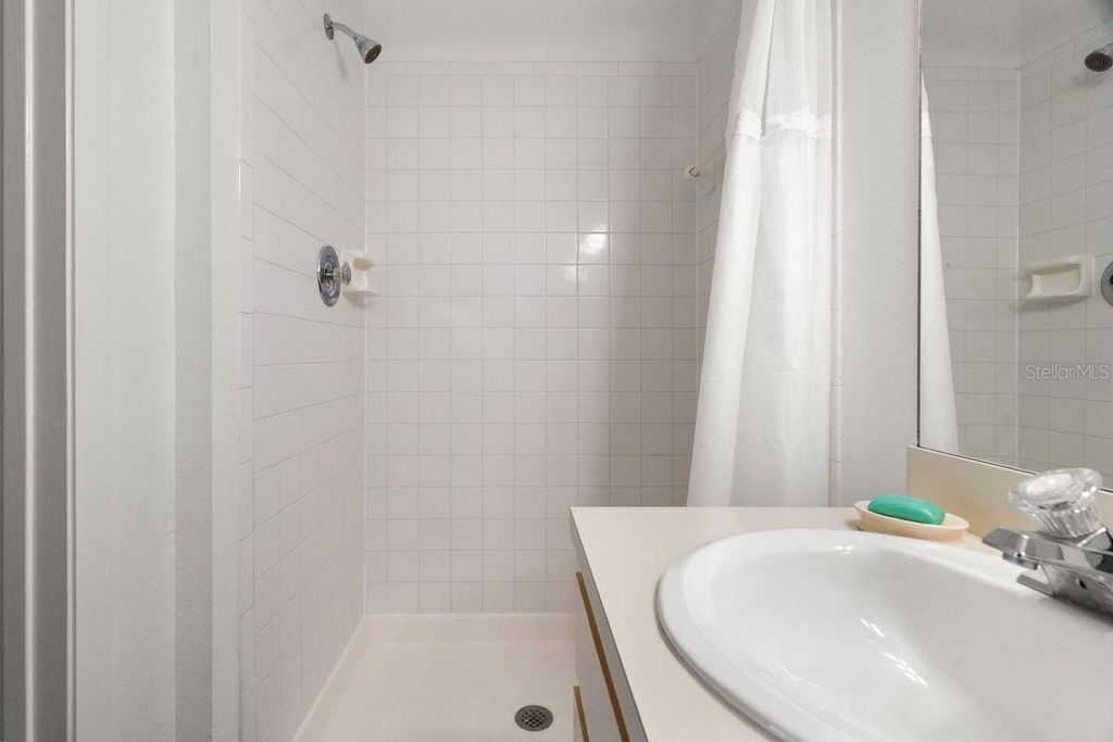 Image 21 of property listing at 1438 MILLSTREAM LANE 203, Dunedin, FL 34698