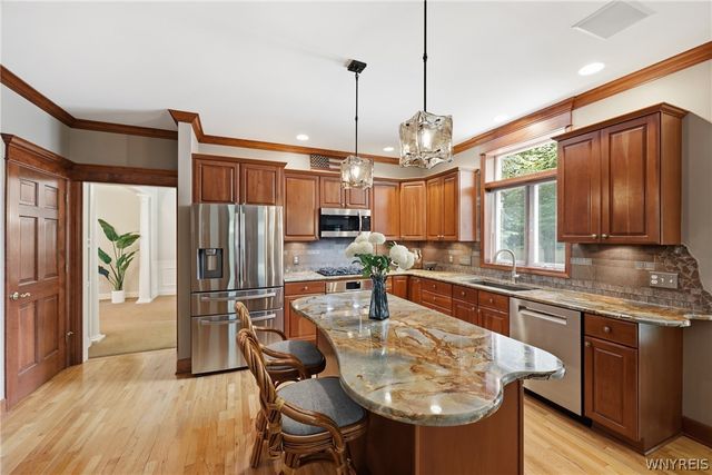 6275 Gott Creek, Clarence, NY 14051