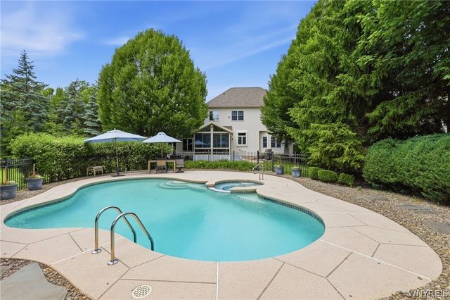 6275 Gott Creek, Clarence, NY 14051