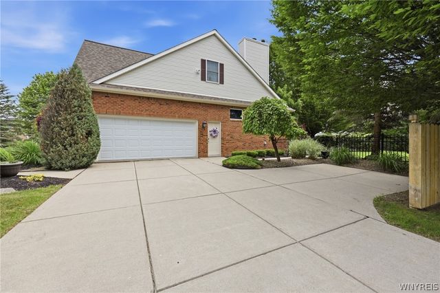 6275 Gott Creek, Clarence, NY 14051