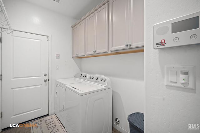 9909 Evansburg, Bakersfield, CA 93311