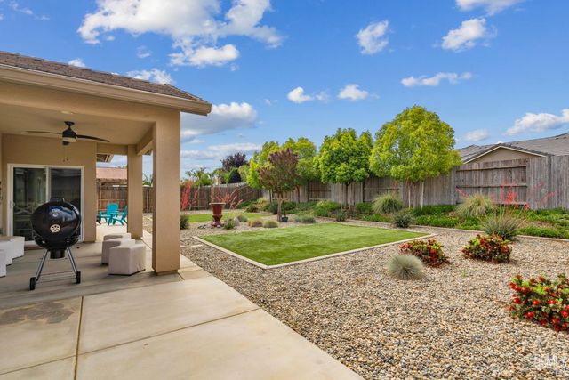9909 Evansburg, Bakersfield, CA 93311