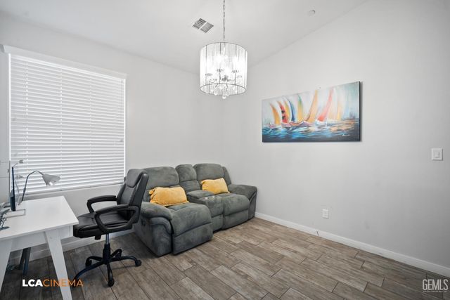 9909 Evansburg, Bakersfield, CA 93311