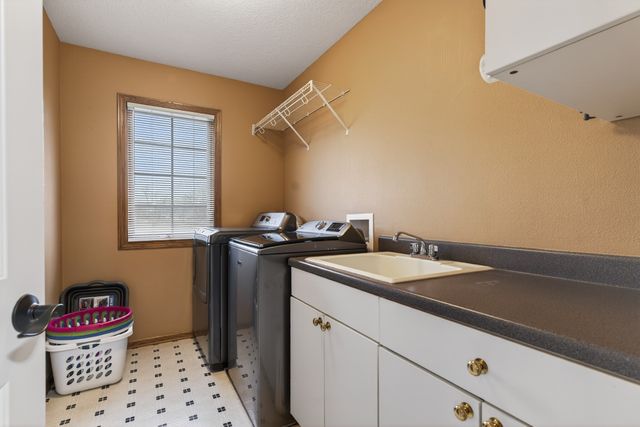 905 NE 28th Street, Ankeny, IA 50021