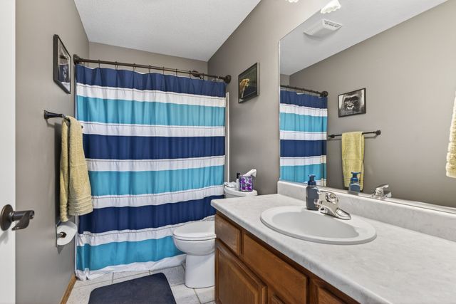 905 NE 28th Street, Ankeny, IA 50021