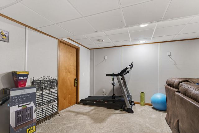 905 NE 28th Street, Ankeny, IA 50021