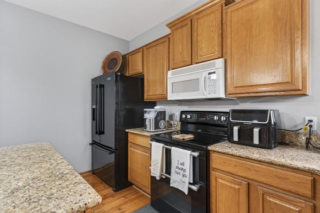 905 NE 28th Street, Ankeny, IA 50021