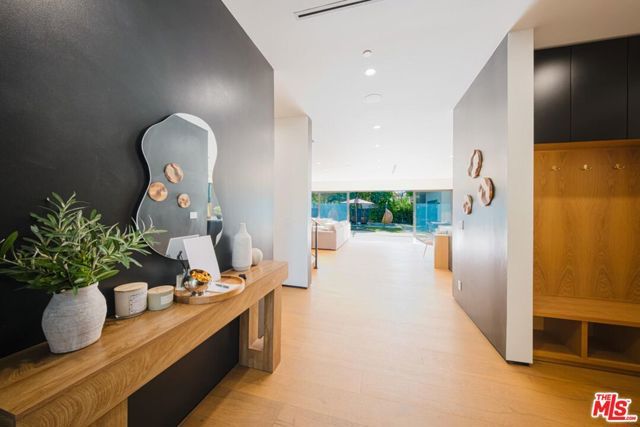 5141 Varna Avenue, Sherman Oaks, CA 91423