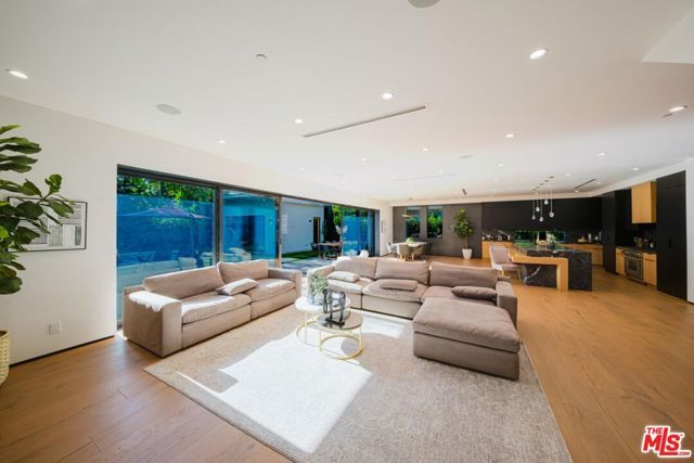 5141 Varna Avenue, Sherman Oaks, CA 91423