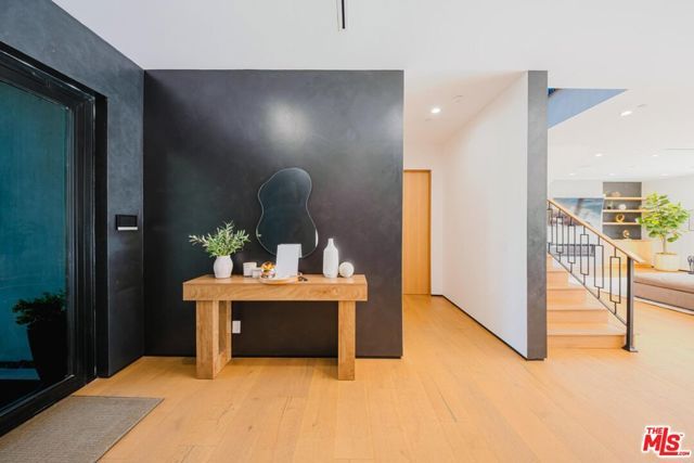 5141 Varna Avenue, Sherman Oaks, CA 91423