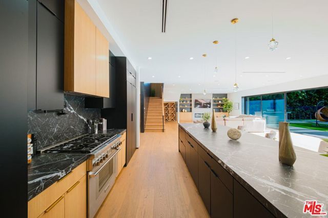 5141 Varna Avenue, Sherman Oaks, CA 91423