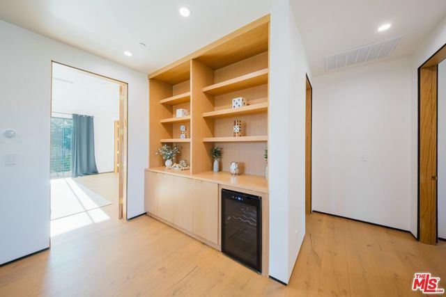 5141 Varna Avenue, Sherman Oaks, CA 91423