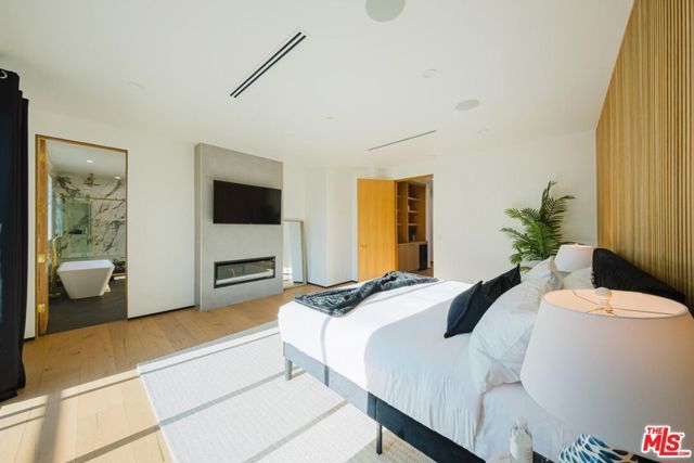 5141 Varna Avenue, Sherman Oaks, CA 91423