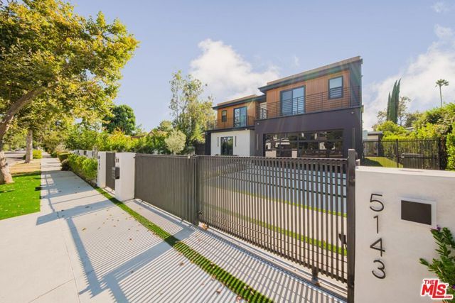 5141 Varna Avenue, Sherman Oaks, CA 91423