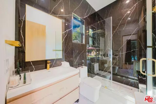 5141 Varna Avenue, Sherman Oaks, CA 91423