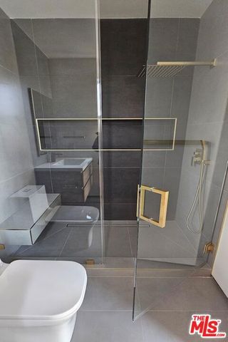 5141 Varna Avenue, Sherman Oaks, CA 91423