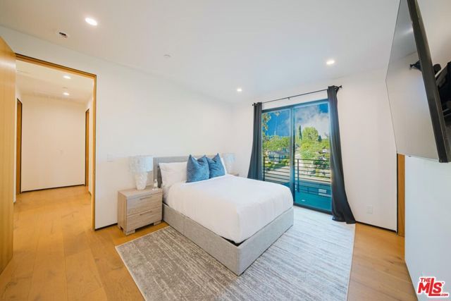 5141 Varna Avenue, Sherman Oaks, CA 91423