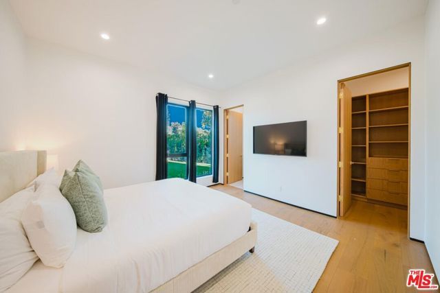 5141 Varna Avenue, Sherman Oaks, CA 91423