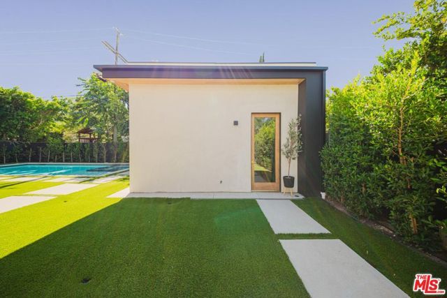 5141 Varna Avenue, Sherman Oaks, CA 91423