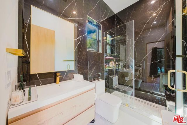 5141 Varna Avenue, Sherman Oaks, CA 91423