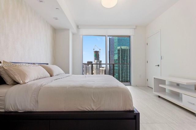 77 SE 5th Street 3902, Miami, FL 33131