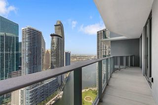 77 SE 5th Street 3902, Miami, FL 33131