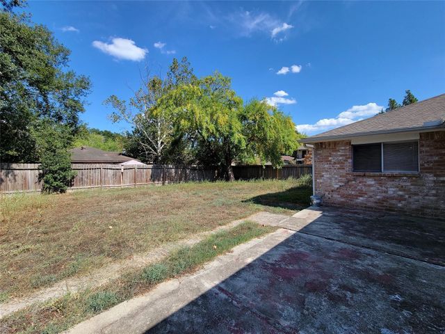 18402 Tall Cypress Drive, Spring, TX 77388
