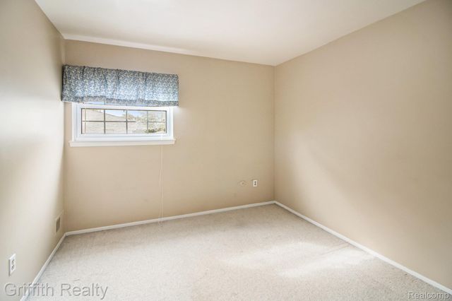 229 Lake Village Drive, Walled Lake, MI 48390