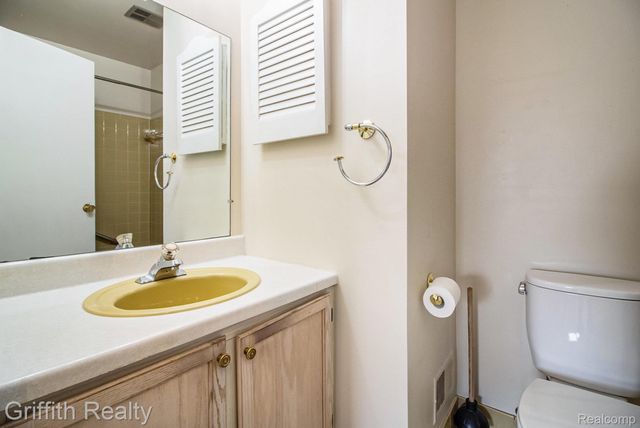 229 Lake Village Drive, Walled Lake, MI 48390