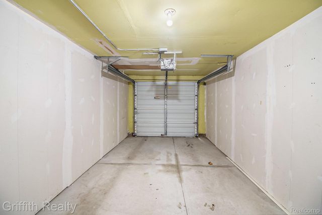 229 Lake Village Drive, Walled Lake, MI 48390