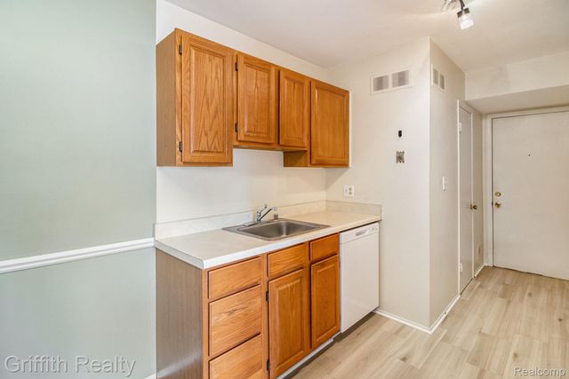 229 Lake Village Drive, Walled Lake, MI 48390